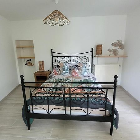 Le Truc En Plus, Accessibles Pmr, Appartement 45 M2 Mitoyen Dans Une Maison Avec Un Autre Appartement Guerard Luaran gambar