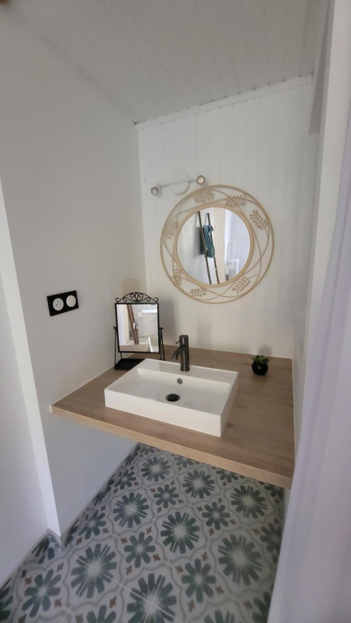 Le Truc En Plus, Accessibles Pmr, Appartement 45 M2 Mitoyen Dans Une Maison Avec Un Autre Appartement Guerard Luaran gambar
