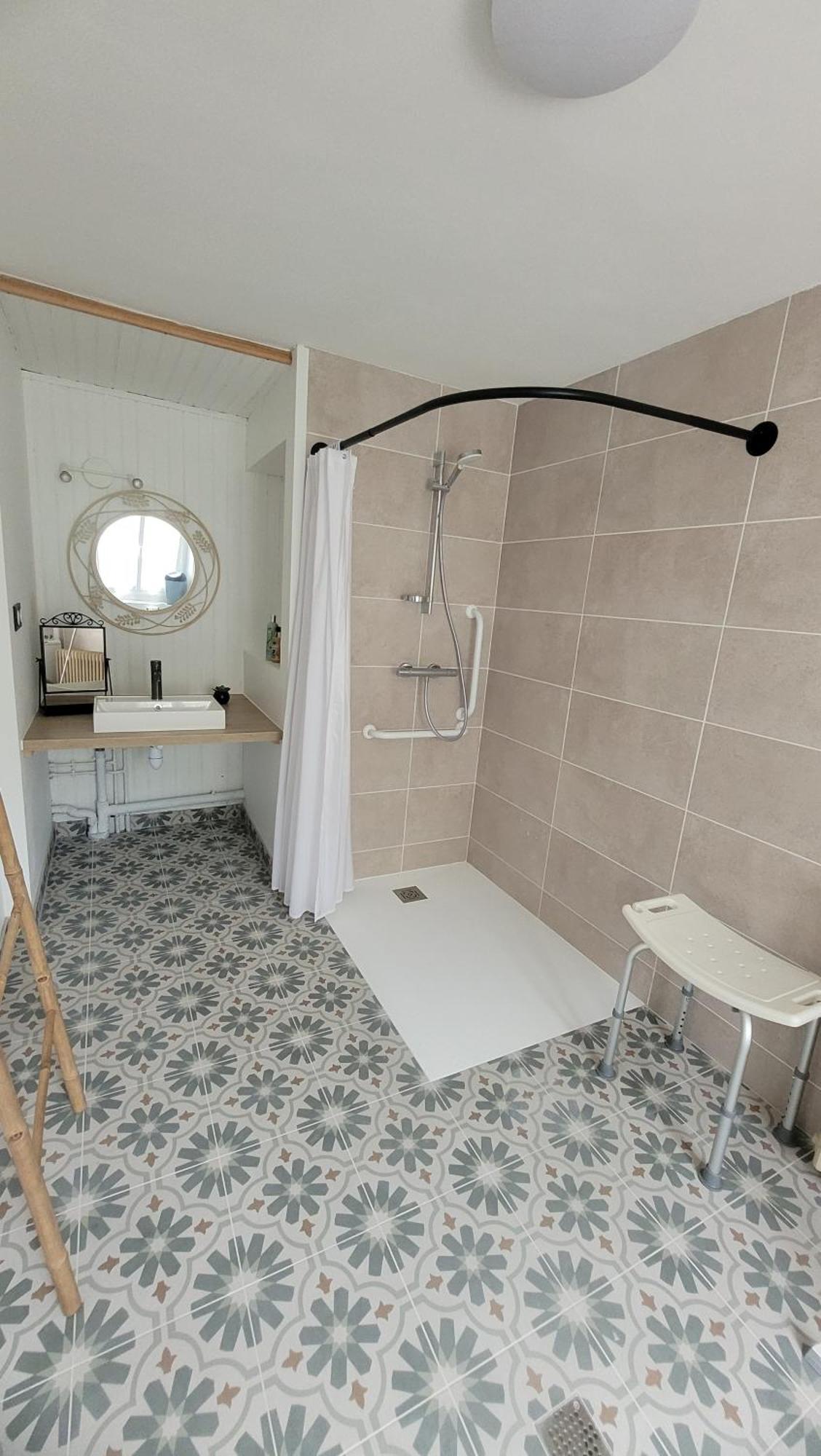 Le Truc En Plus, Accessibles Pmr, Appartement 45 M2 Mitoyen Dans Une Maison Avec Un Autre Appartement Guerard Luaran gambar