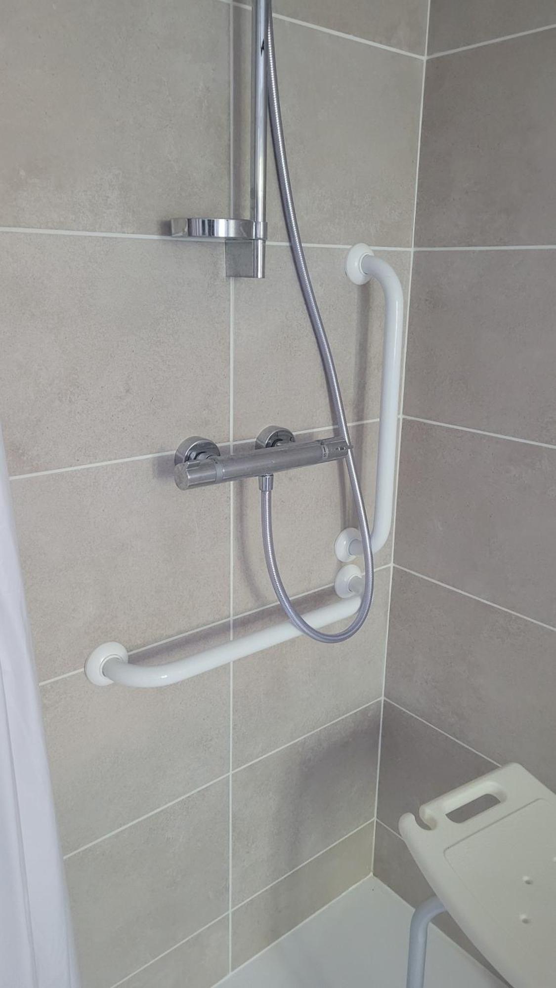 Le Truc En Plus, Accessibles Pmr, Appartement 45 M2 Mitoyen Dans Une Maison Avec Un Autre Appartement Guerard Luaran gambar